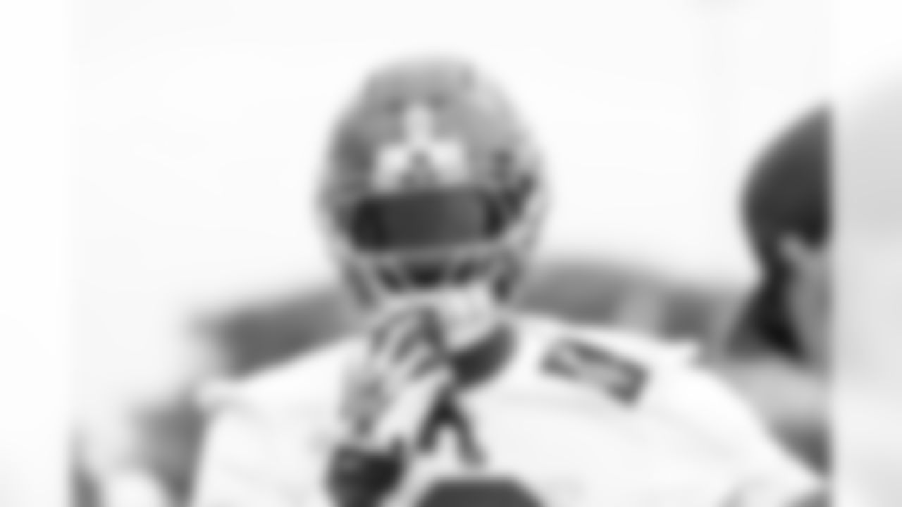 OLB Brian Burns (0)