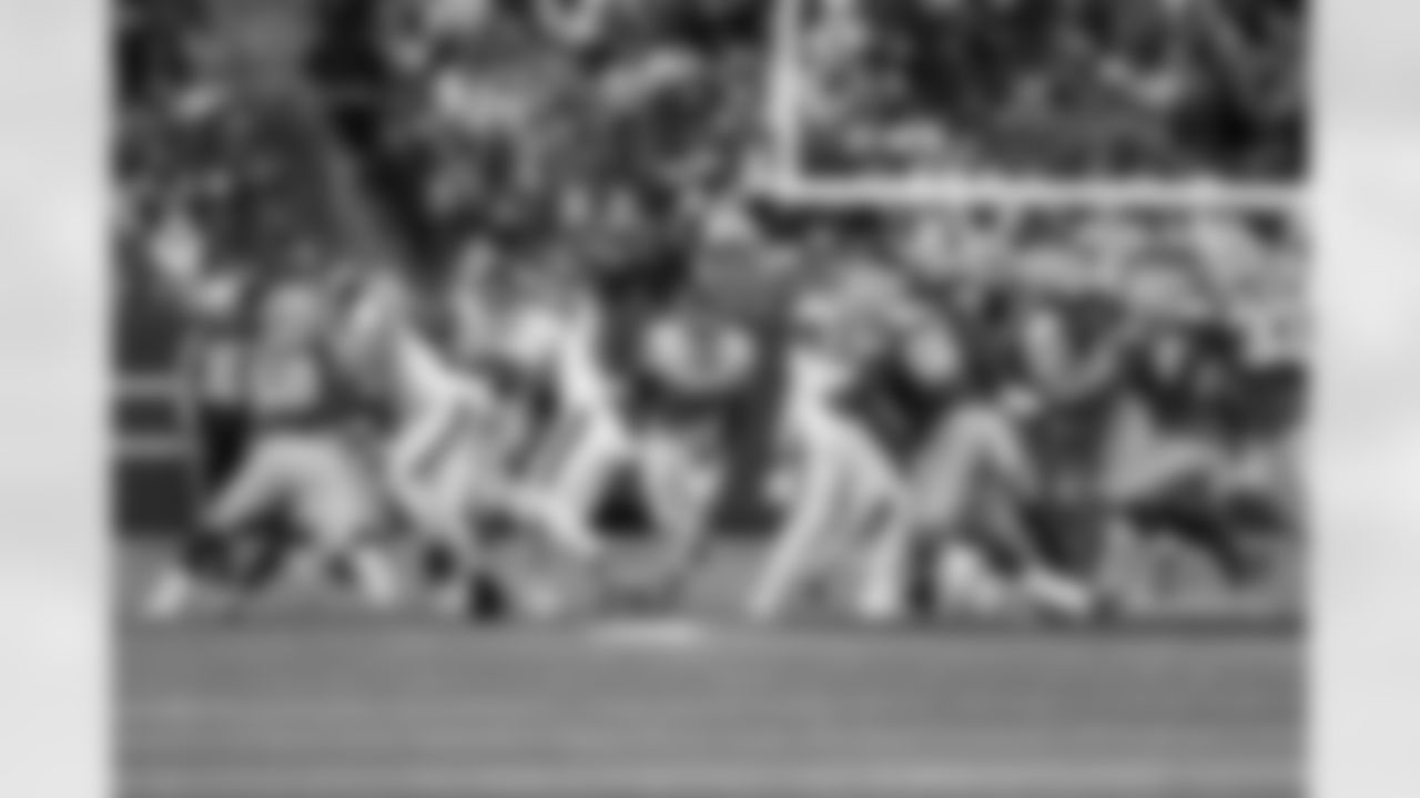 RB Tyrone Tracy Jr. (29)