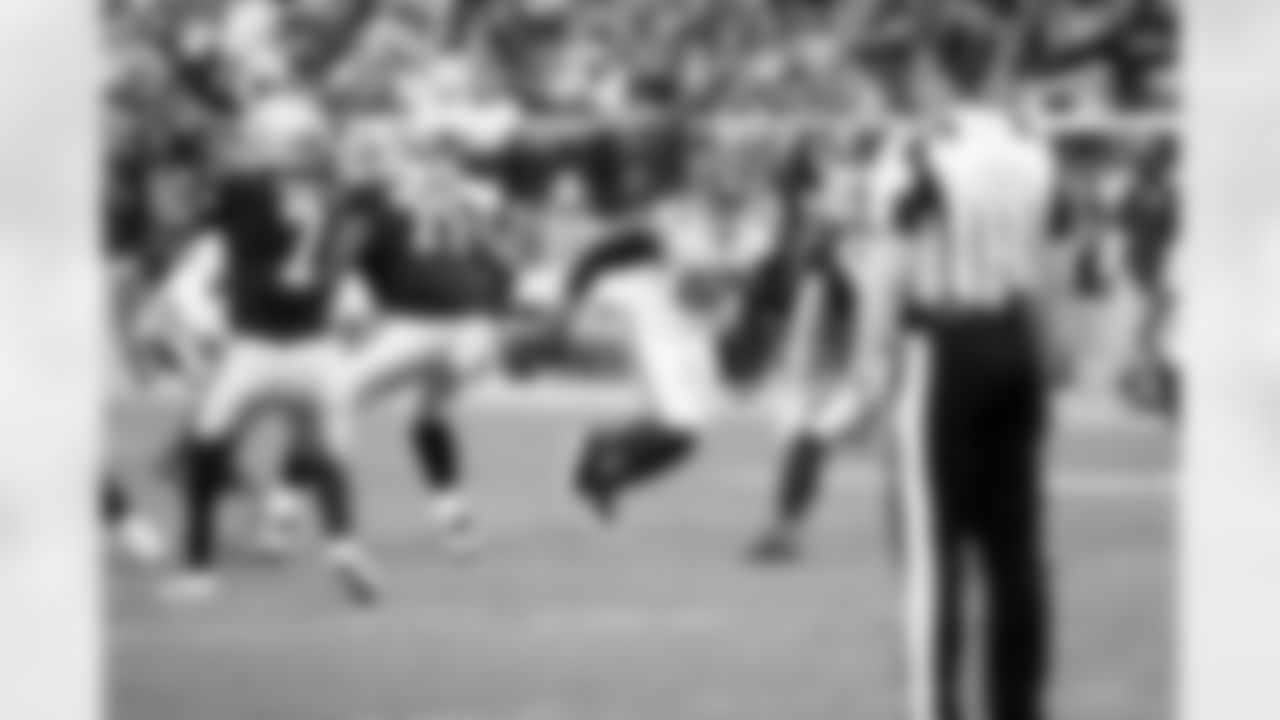 DL Chauncey Golston (57)