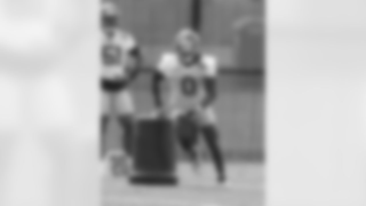 OLB Brian Burns (0)