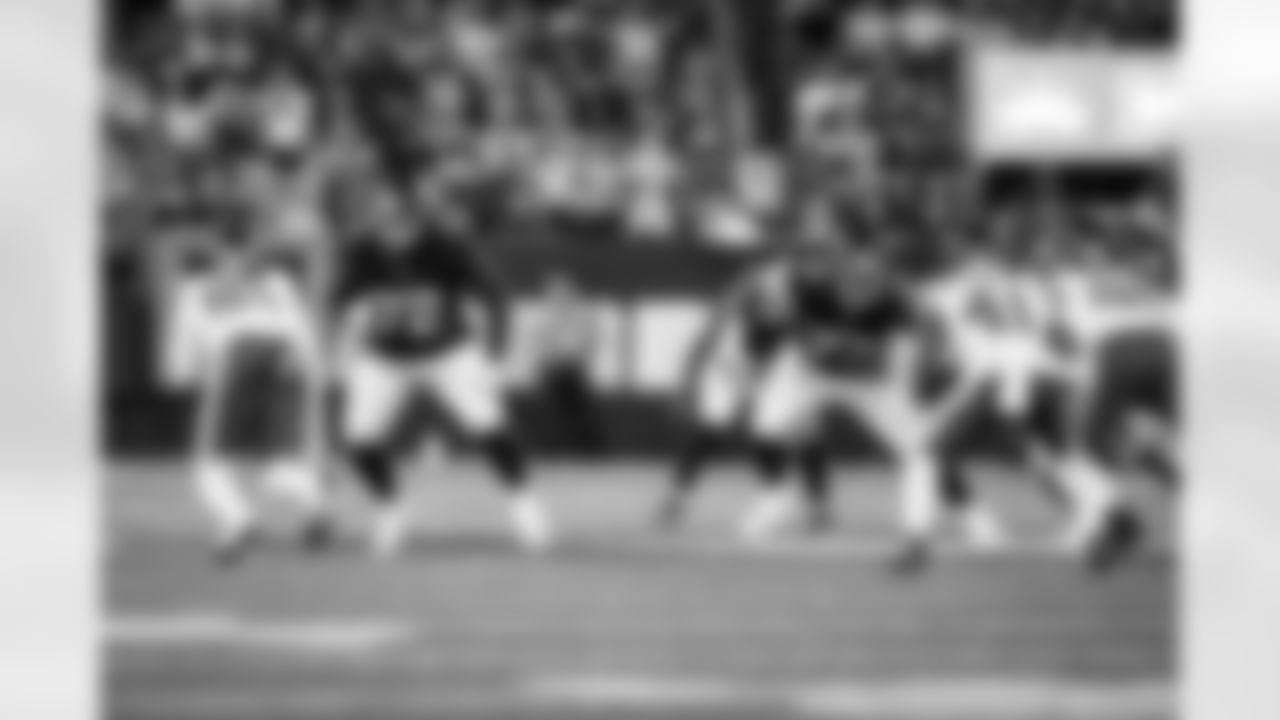 T Jermaine Eluemunor (72), T Evan Neal (73)