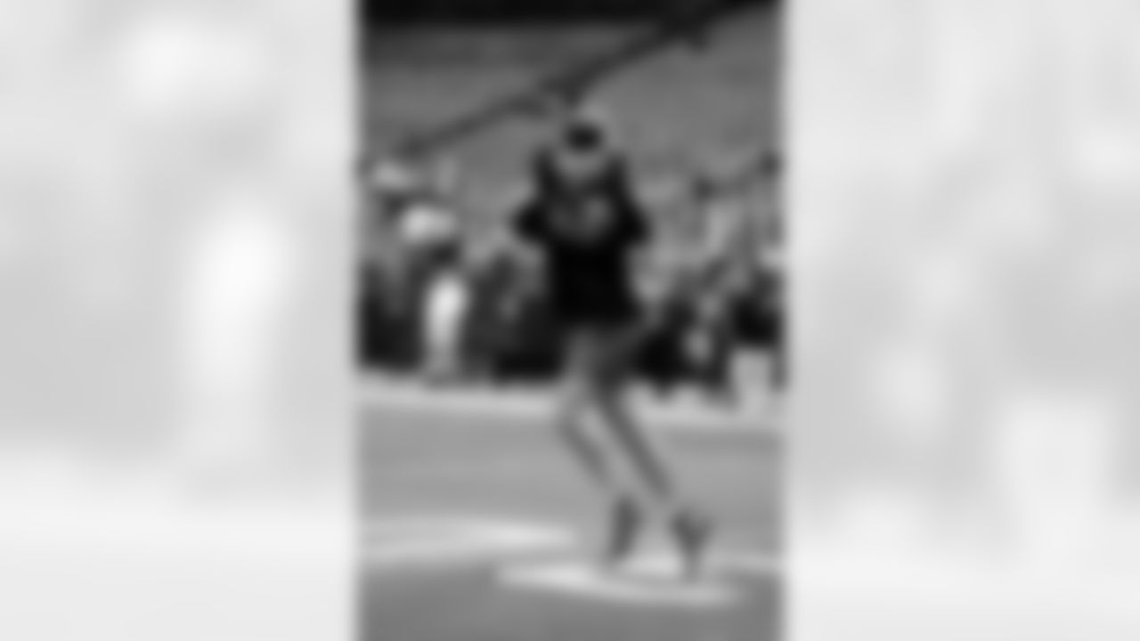 WR Isaiah Hodgins (89)