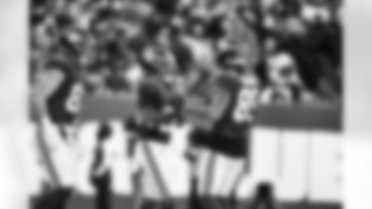 RB Tyrone Tracy Jr. (29), WR Isaiah Hodgins (89)