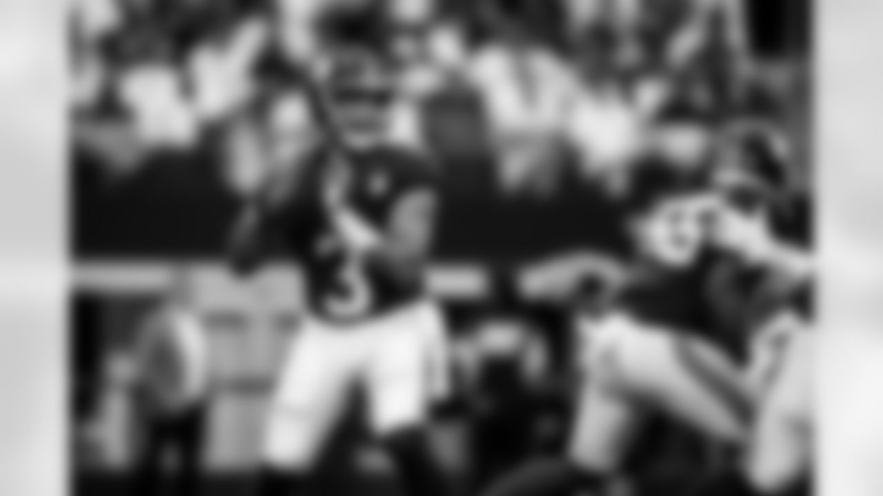 QB Russell Wilson (3)