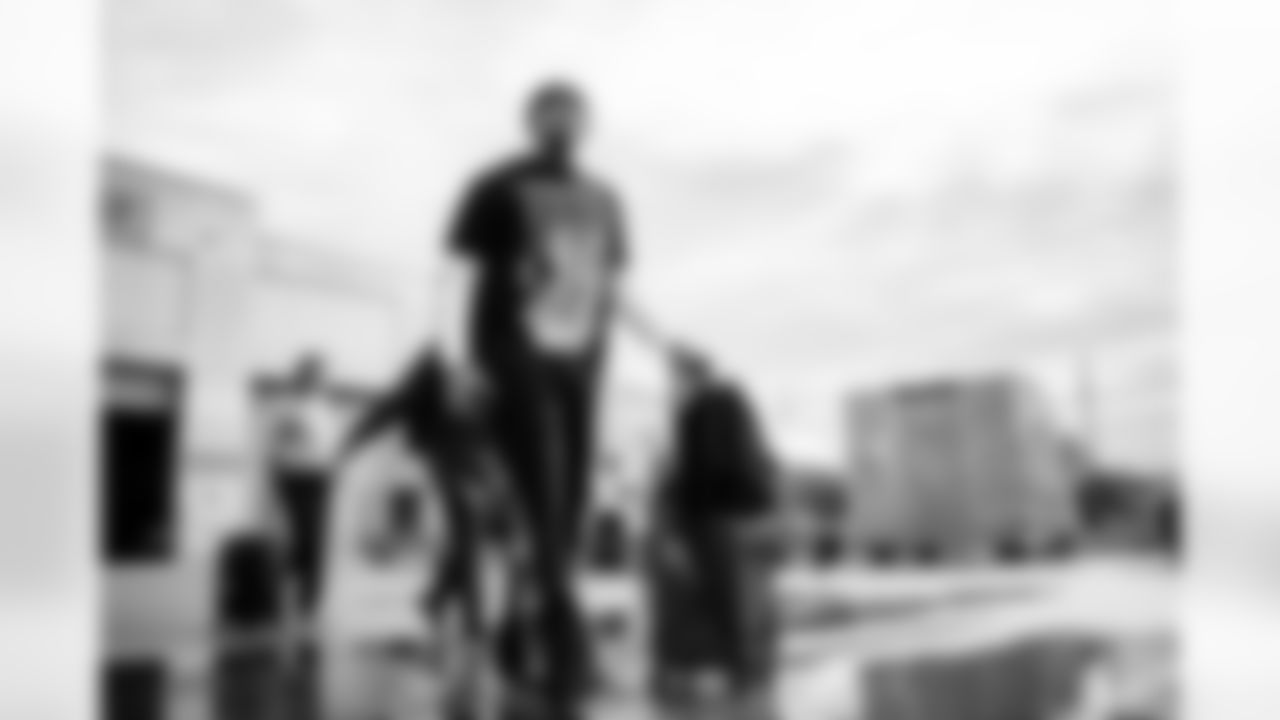 DL Chauncey Golston (57)