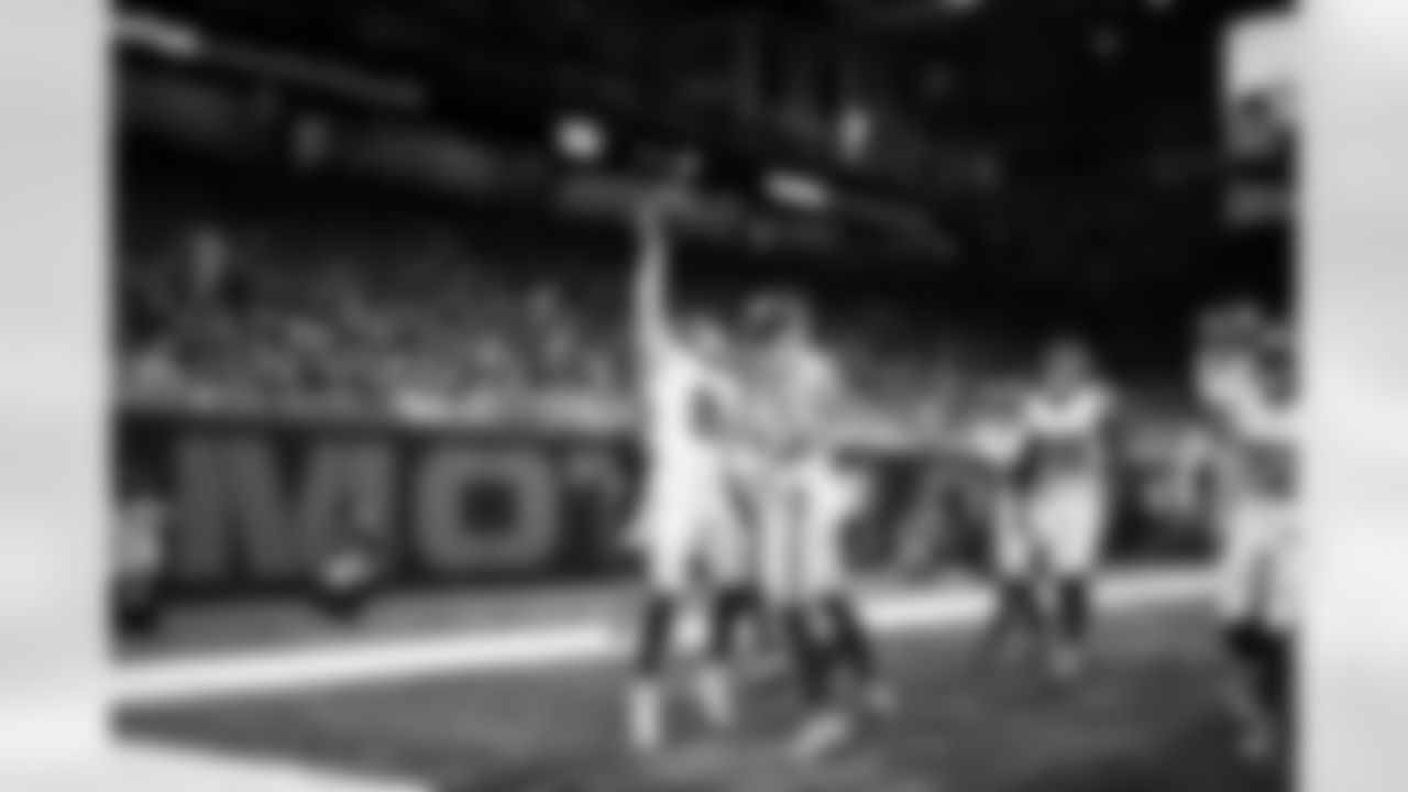 S Jevón Holland (8)