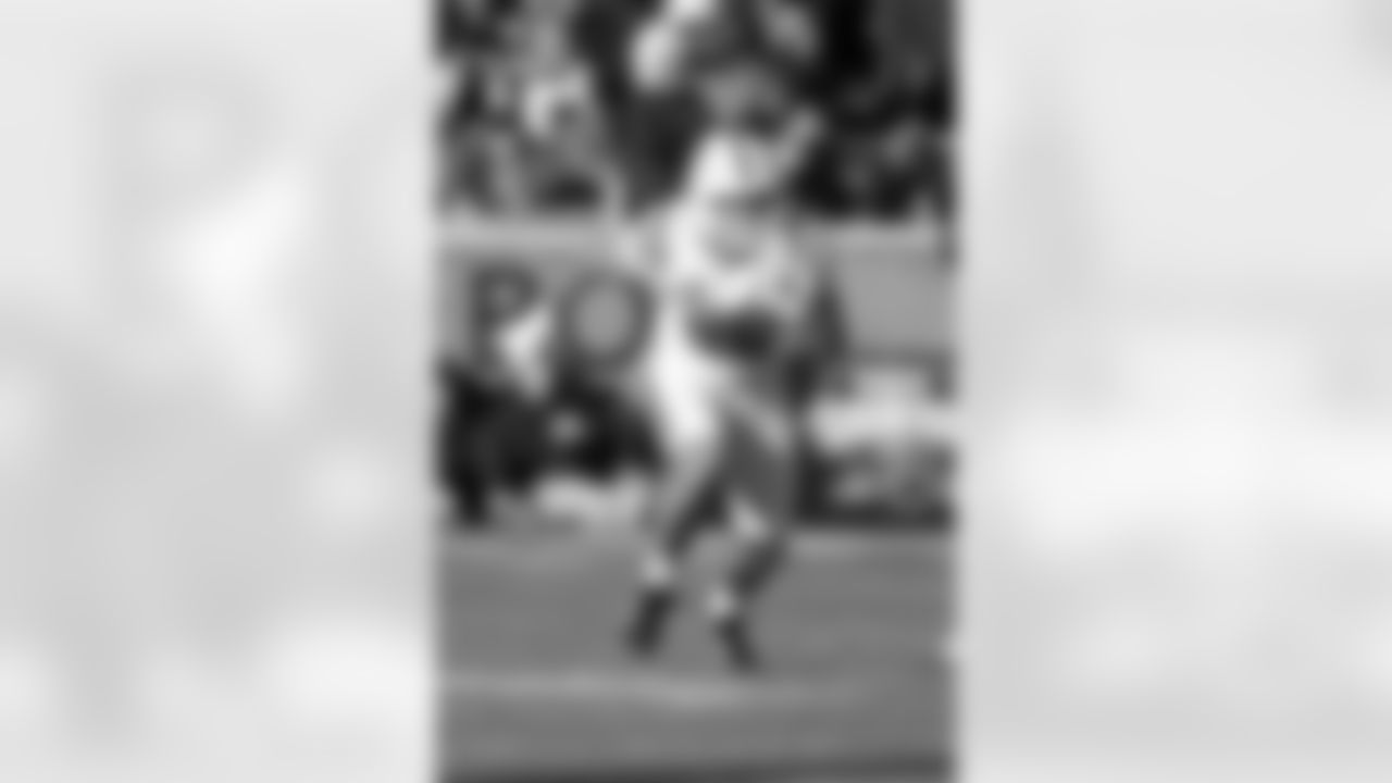 American Team tight end Sam Roush (86), of Stanford, during the second half of the Senior Bowl NCAA college football game Saturday, Jan. 31, 2026, in Mobile, Ala. (AP Photo/Butch Dill)