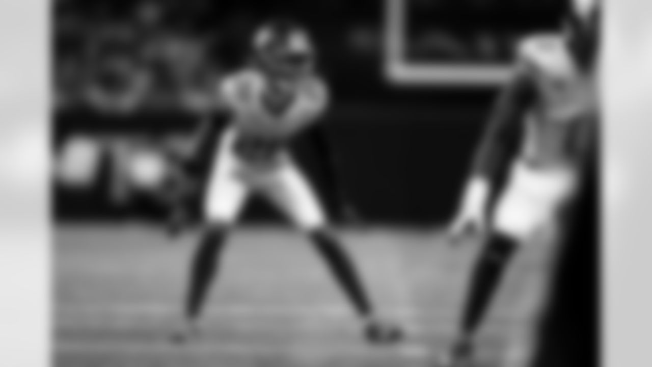 QB Jaxson Dart (6) looks to pass during an NFL football game against the New Orleans Saints on Sunday, October 5, 2025 at Caesars Superdome in New Orleans. (BRENNAN ASPLEN/NEW YORK GIANTS)