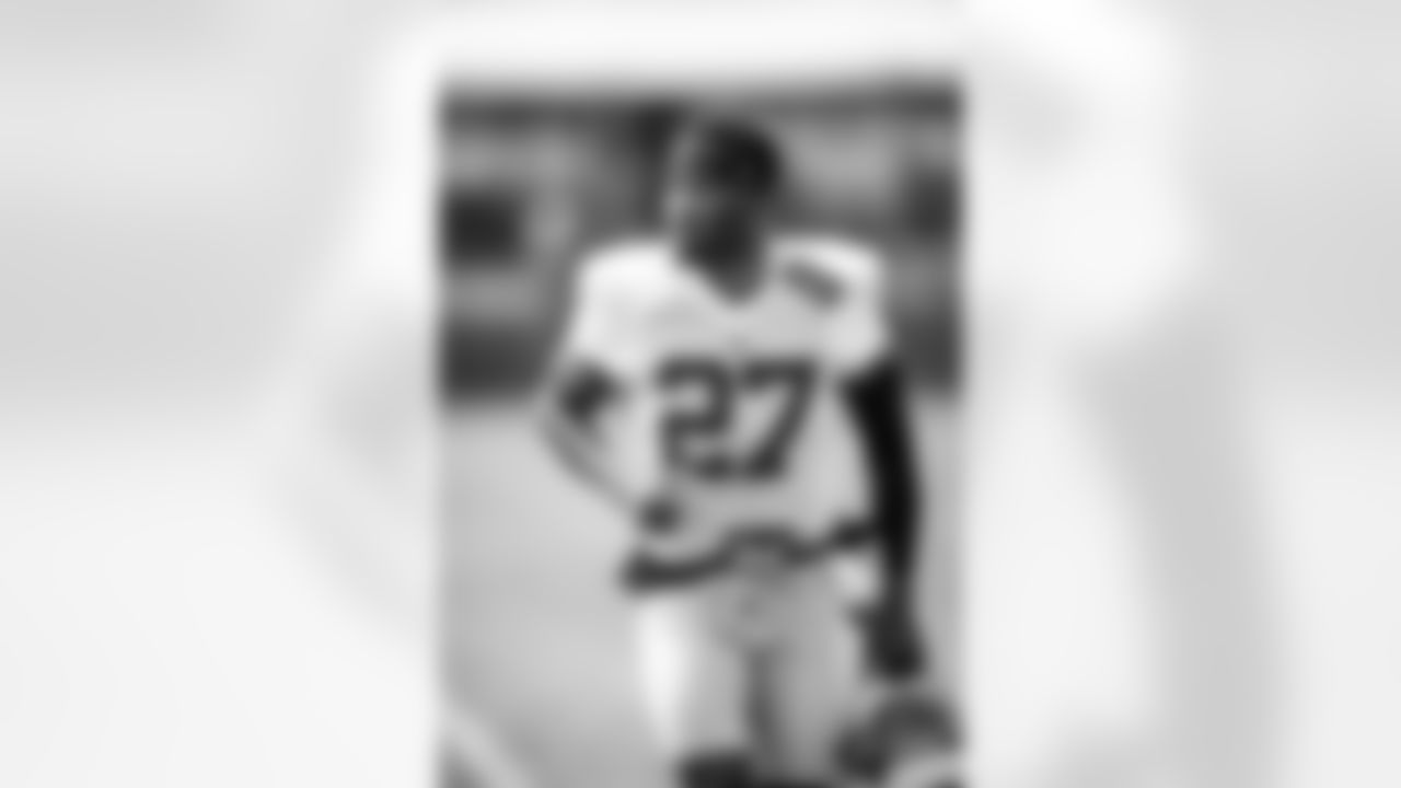 S Tyler Nubin (27)