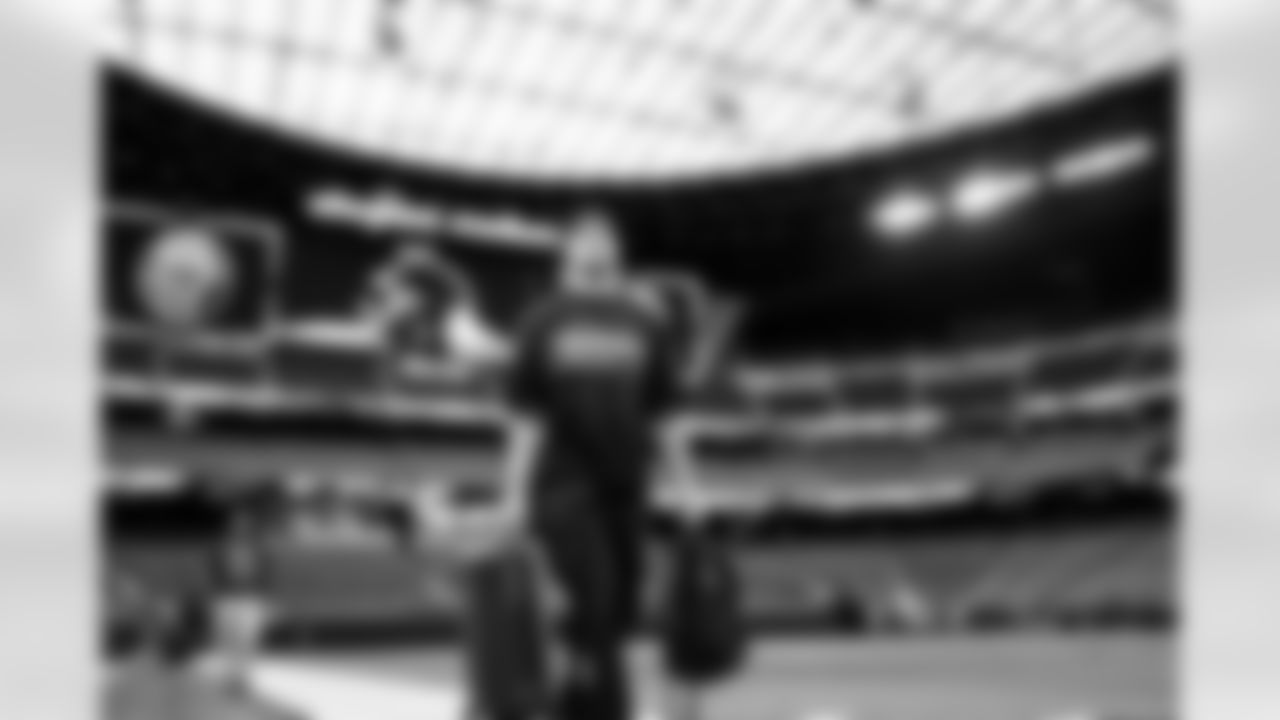 TE Daniel Bellinger (82)