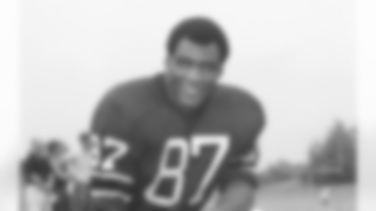 DE Claude Humphrey - Atlanta Falcons (1968)