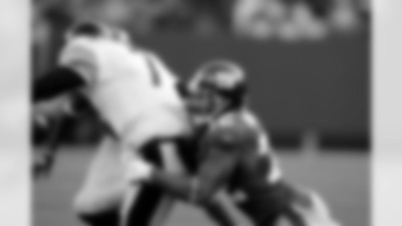 2004 Osi Umenyiora - 7 sacks