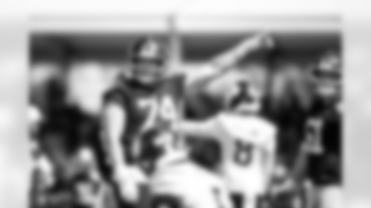 G Greg Van Roten (74)