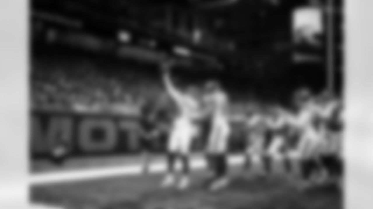 S Jevón Holland (8)