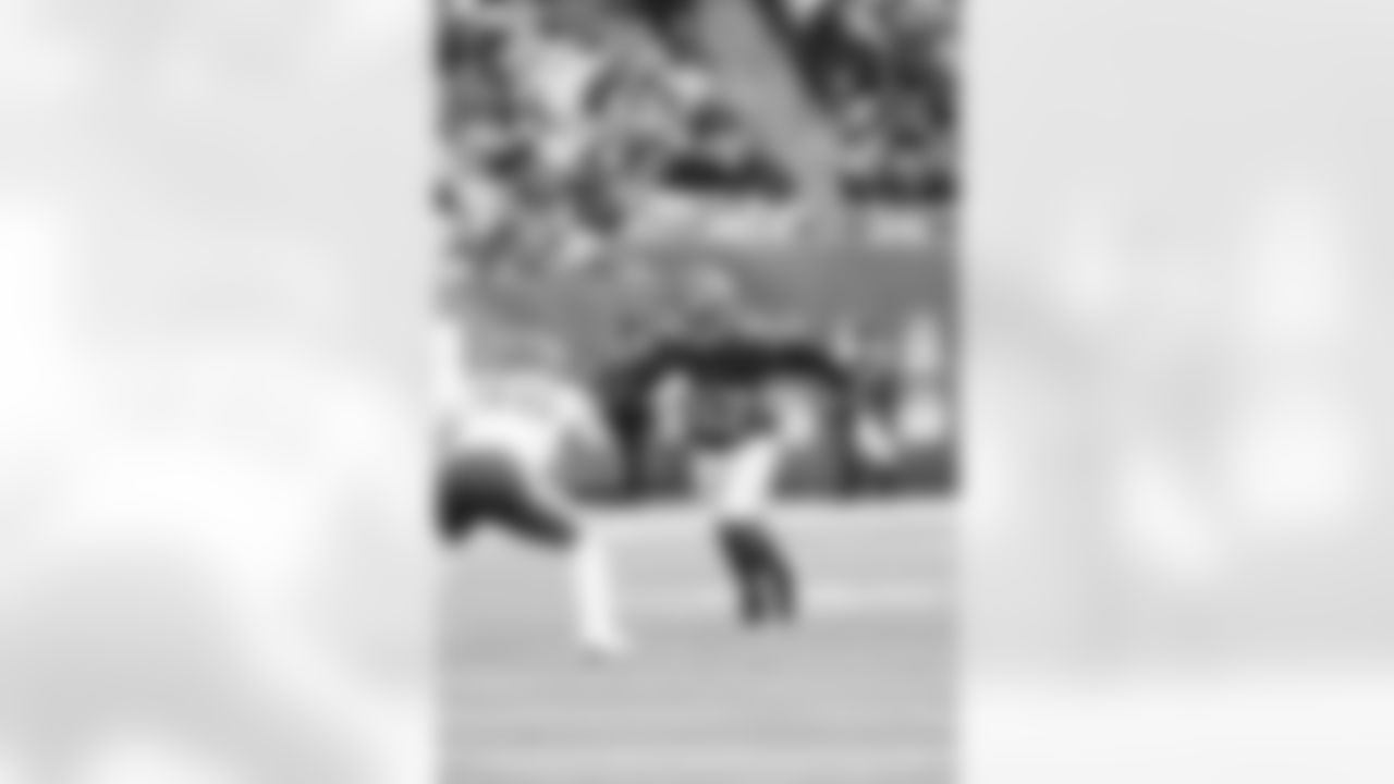 DL Chauncey Golston (57)