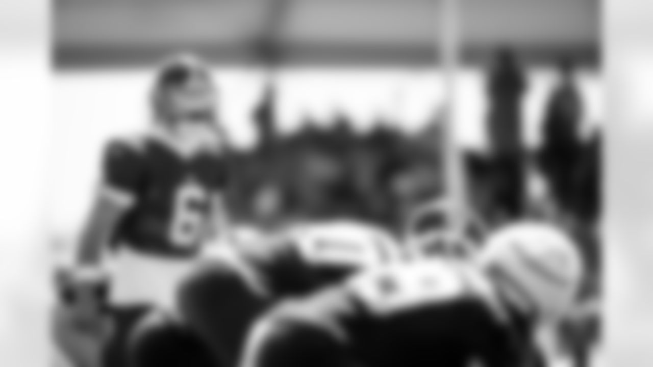 QB Jaxson Dart (6)