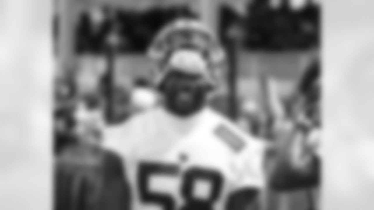 ILB Bobby Okereke (58)