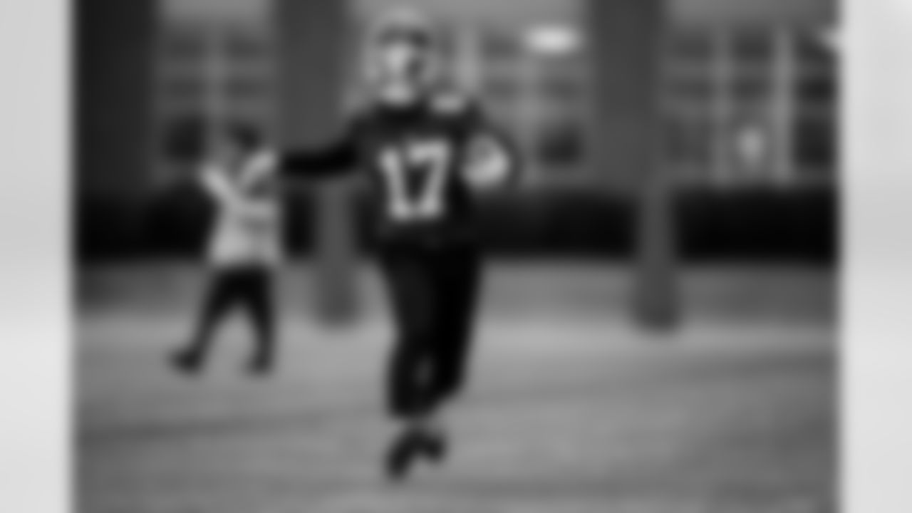 WR Wan'Dale Robinson (17)