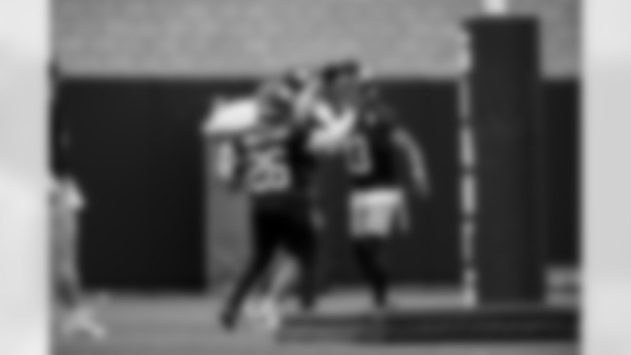 RB Devin Singletary (26), WR Jalin Hyatt (13)