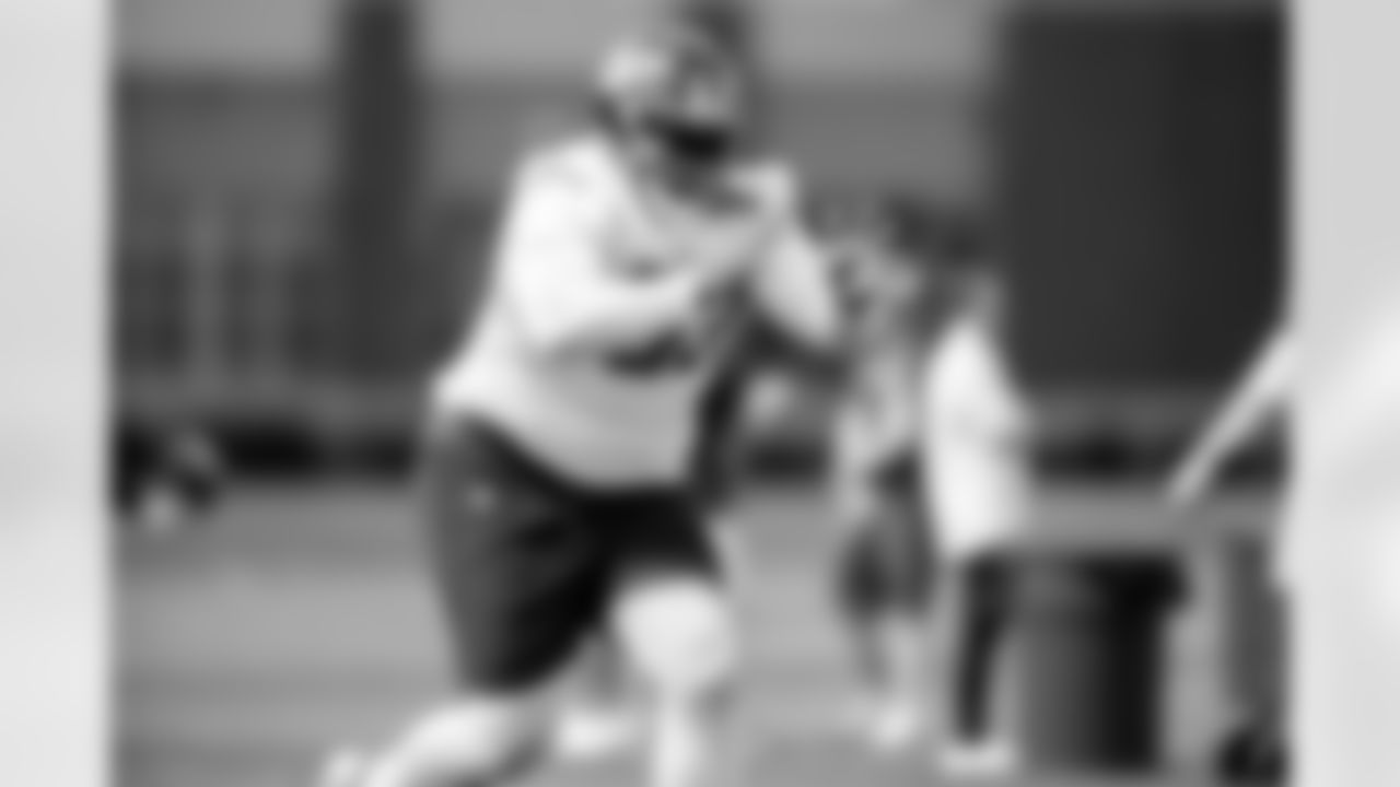 DL Dexter Lawrence II (97)