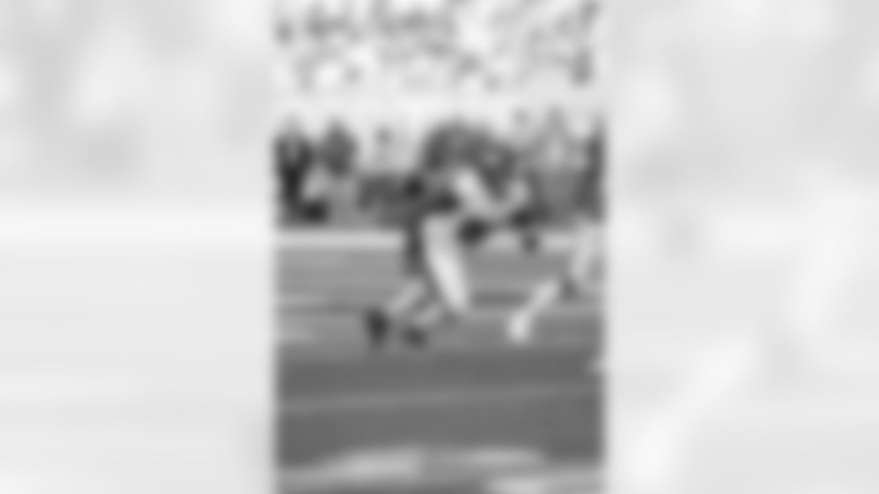 DT Elijah Chatman (94)