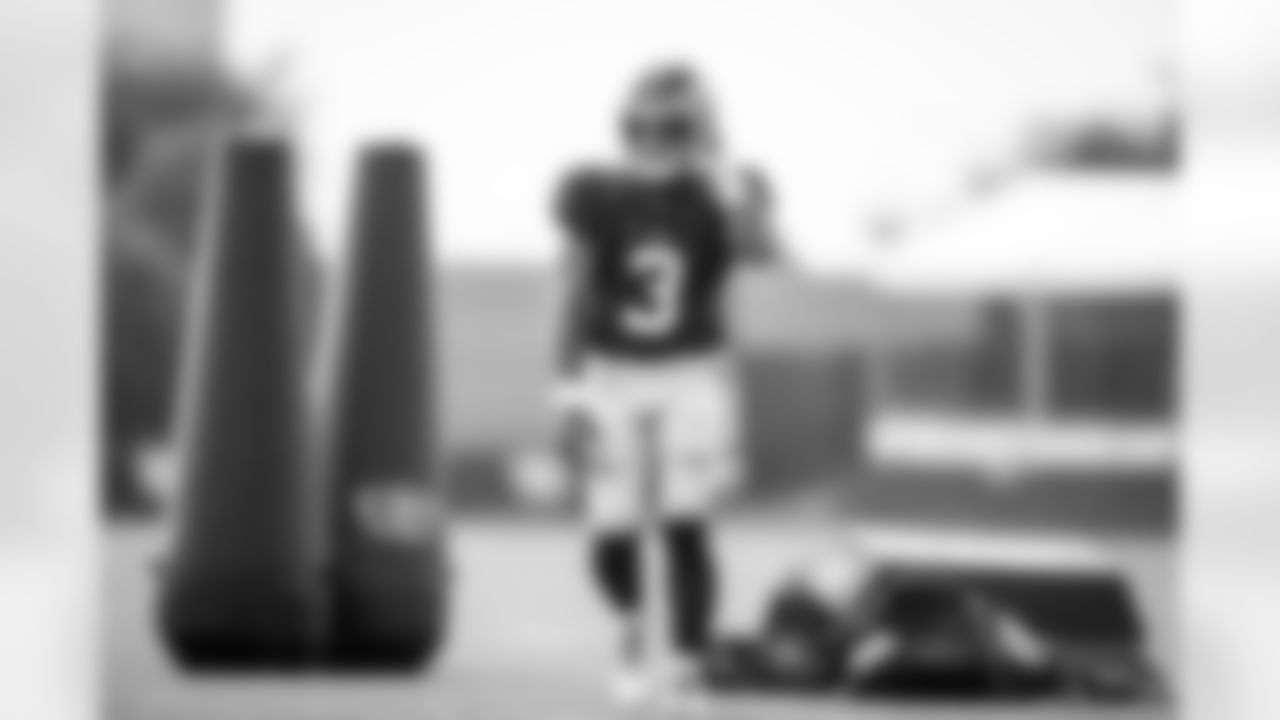 QB Russell Wilson (3)