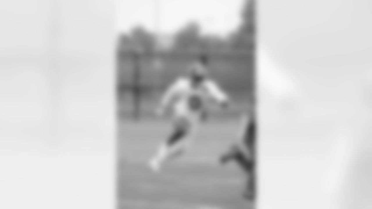 OLB Brian Burns (0)