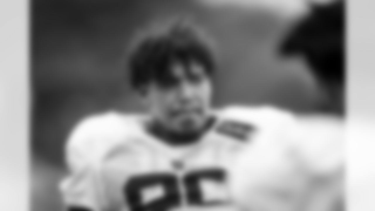 DL Elijah Garcia (90)