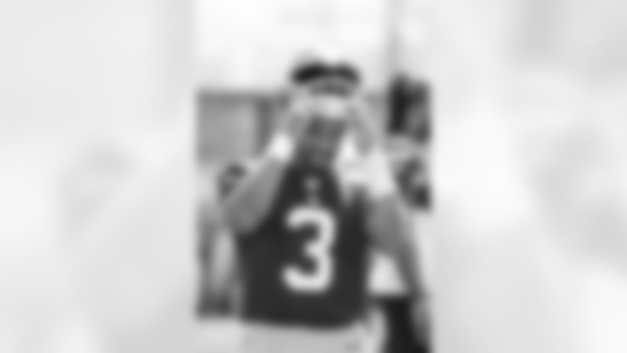 QB Russell Wilson (3)