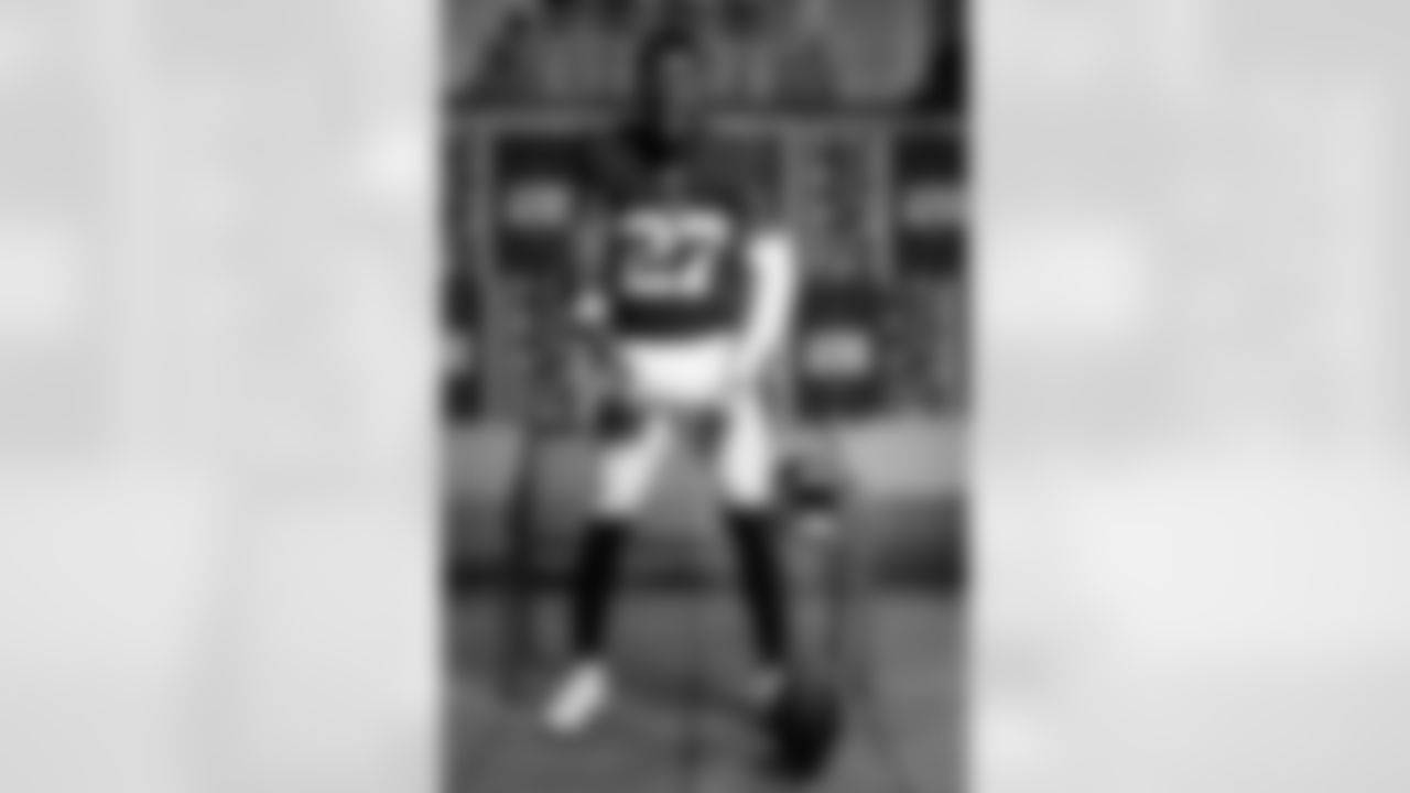 S Tyler Nubin (27)