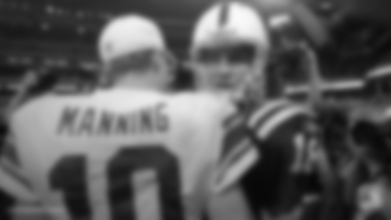 ELI-MANNING-PEYTON-MANNING-NY-LOTTERY