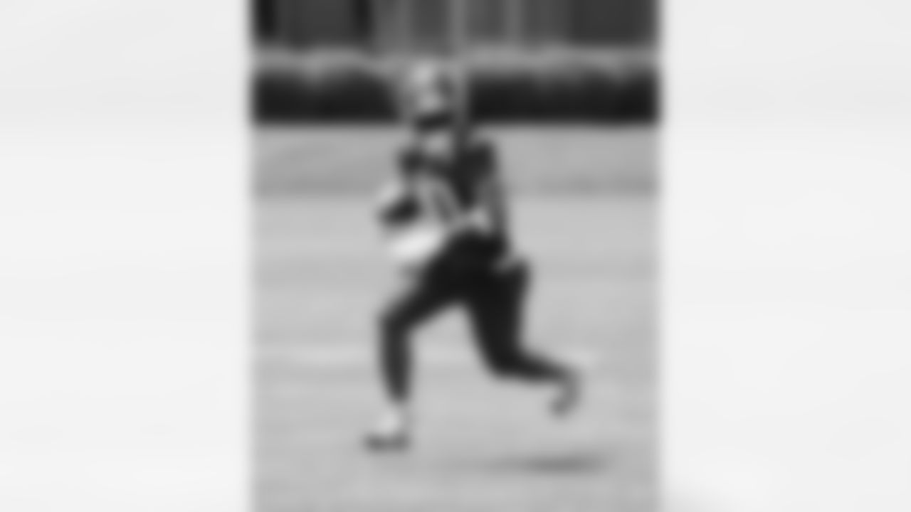 RB Eric Gray (20)