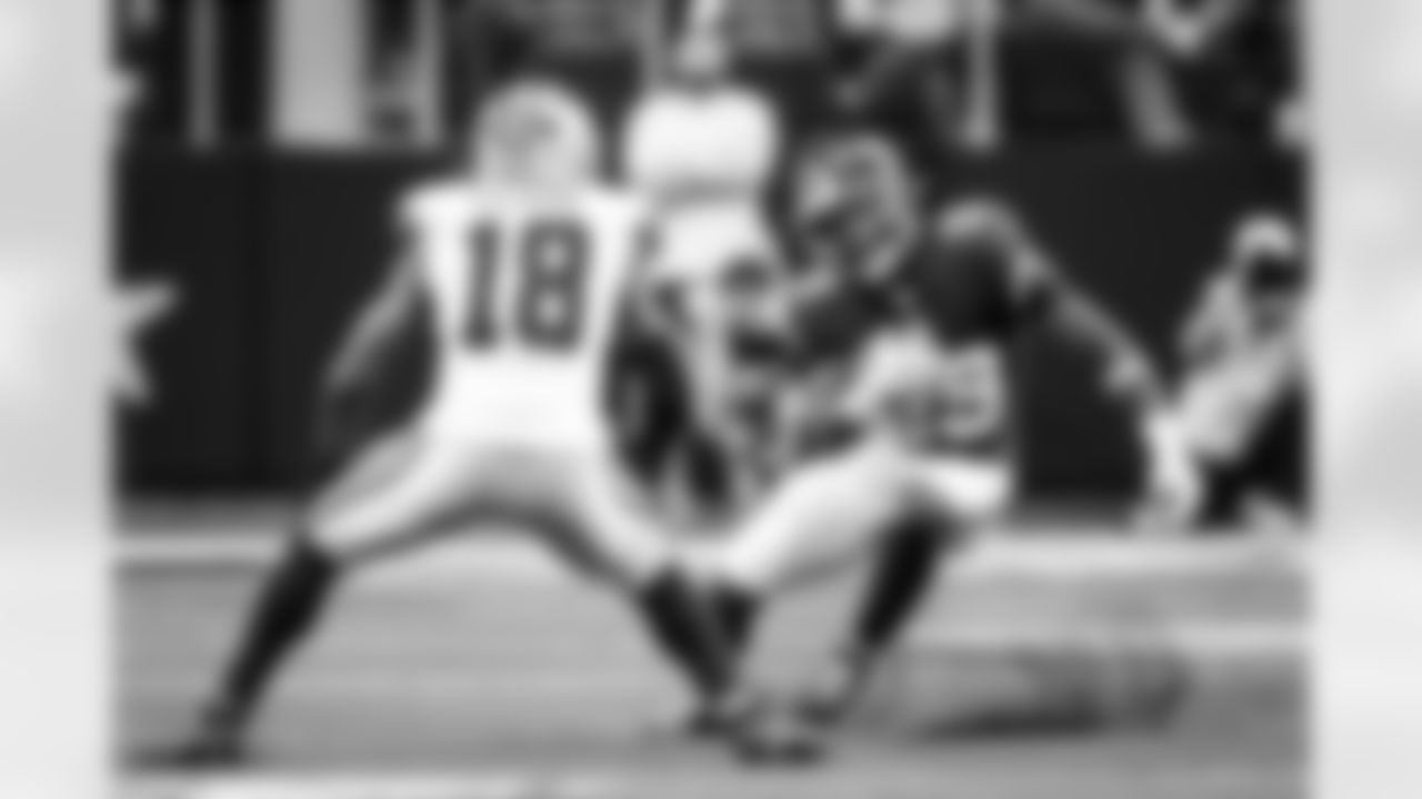 RB Tyrone Tracy Jr. (29)