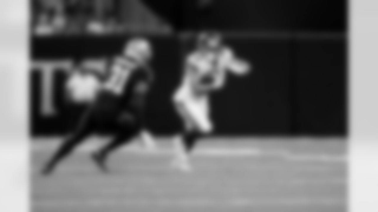 RB Cam Skattebo (44) runs the ball during an NFL football game against the New Orleans Saints on Sunday, October 5, 2025 at Caesars Superdome in New Orleans. (BRENNAN ASPLEN/NEW YORK GIANTS)
