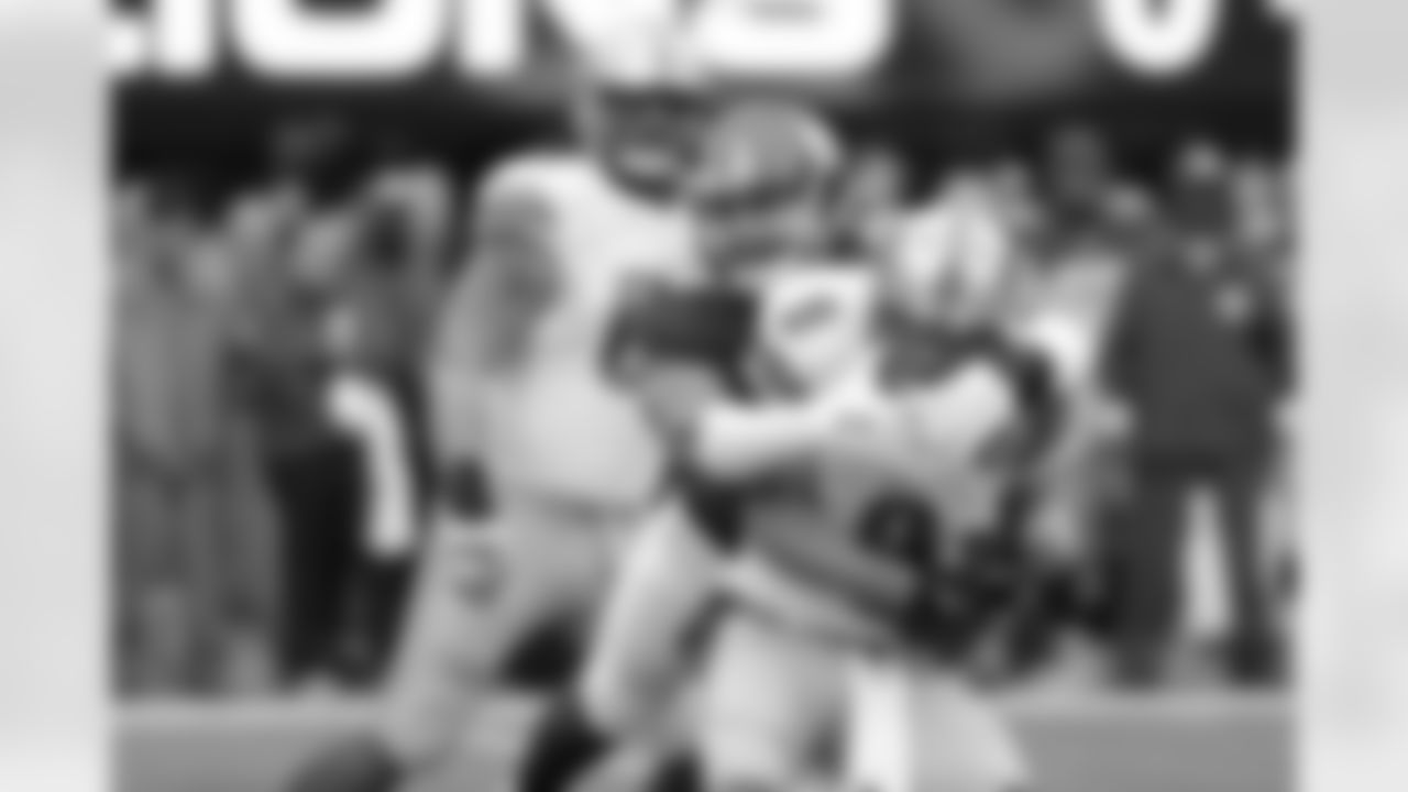2016 Olivier Vernon - 8.5 sacks