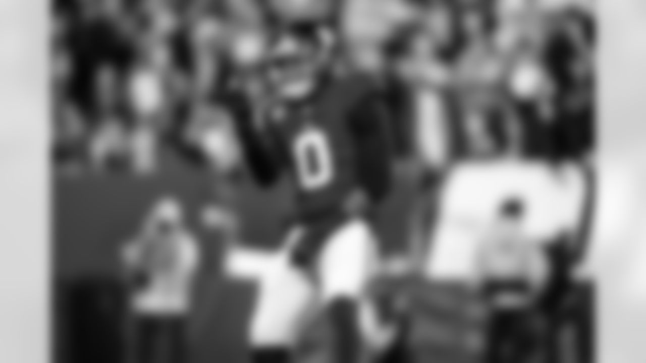 OLB Brian Burns (0)