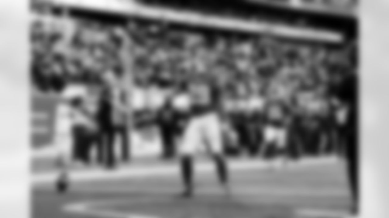 RB Tyrone Tracy Jr. (29)