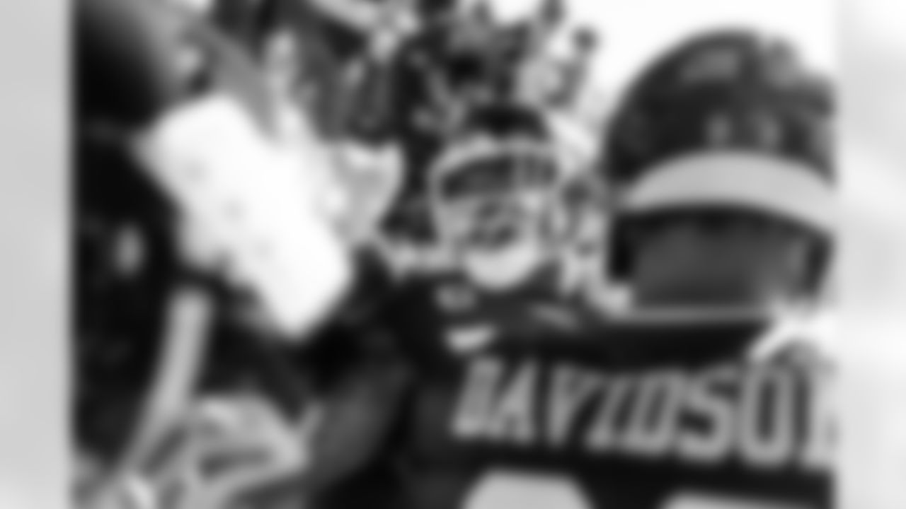 DL Dexter Lawrence II (97)