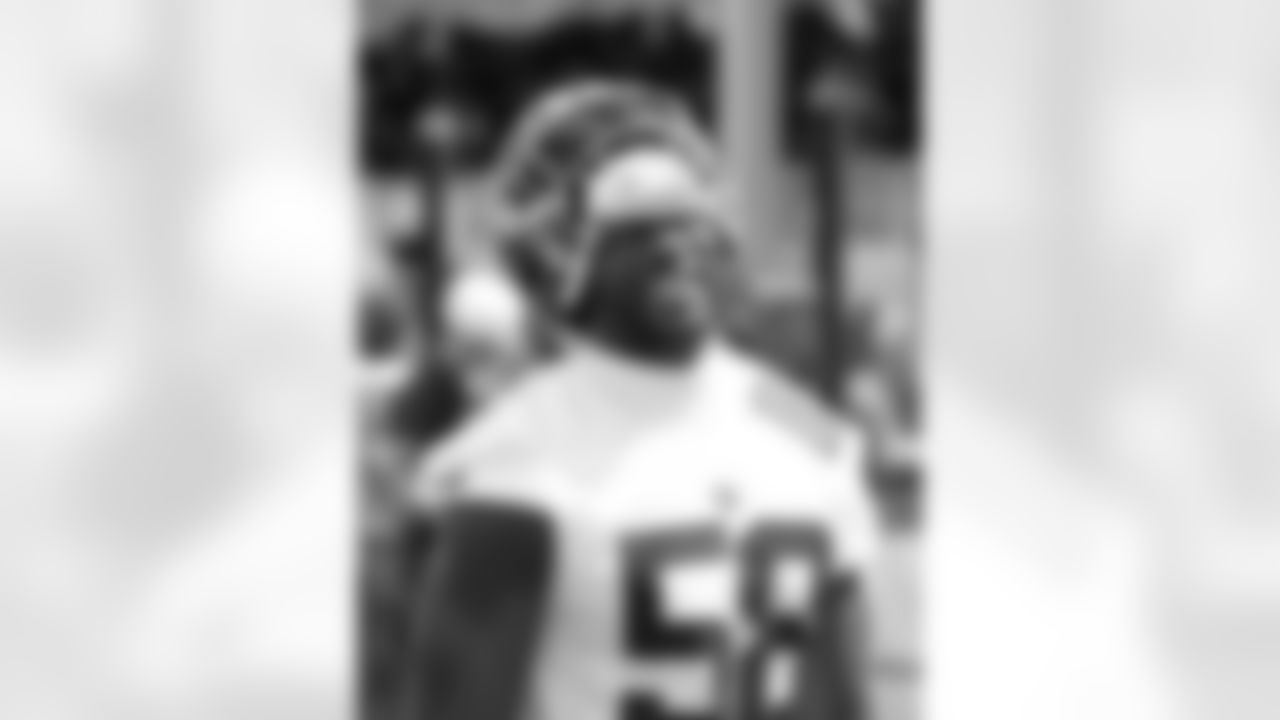 ILB Bobby Okereke (58)