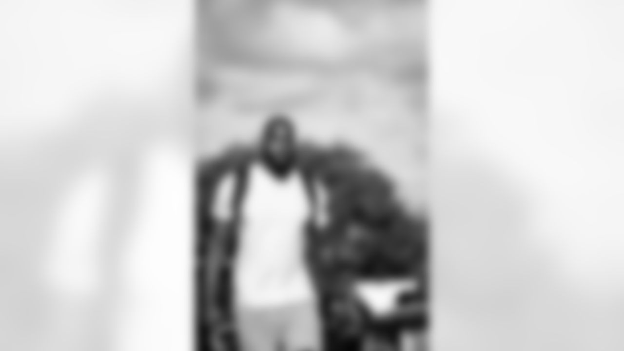 TE Chris Manhertz (85)