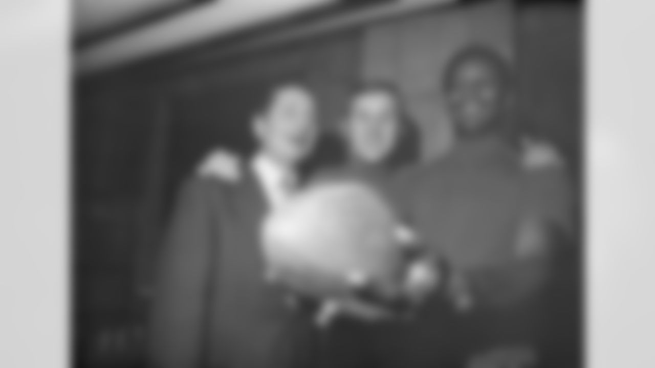 Homer Jones (1968) - 1,057 receiving yards