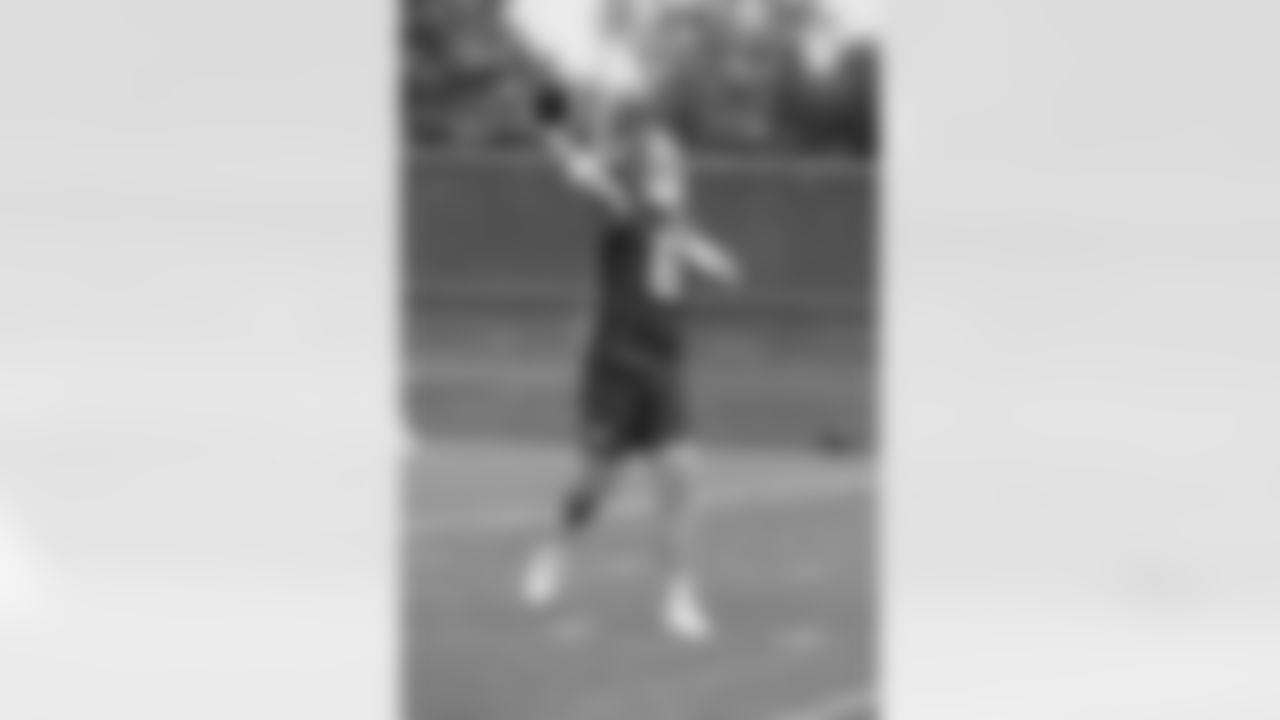 ) QB Jaxson Dart (6)