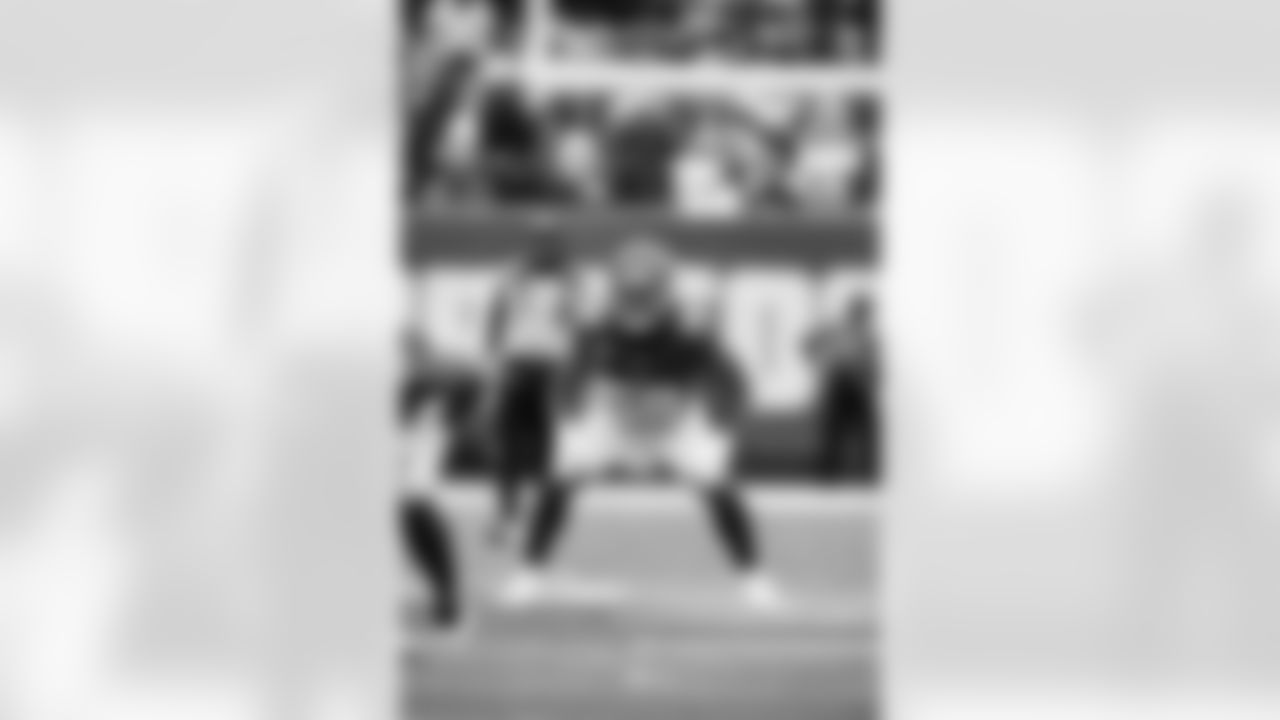 ILB Bobby Okereke (58)