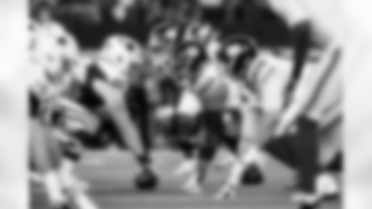 DT Jordon Riley (95)
