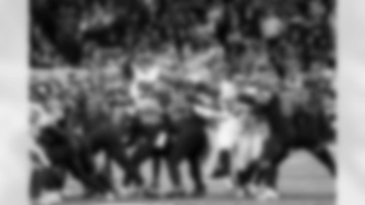 DT Roy Robertson-Harris (95)