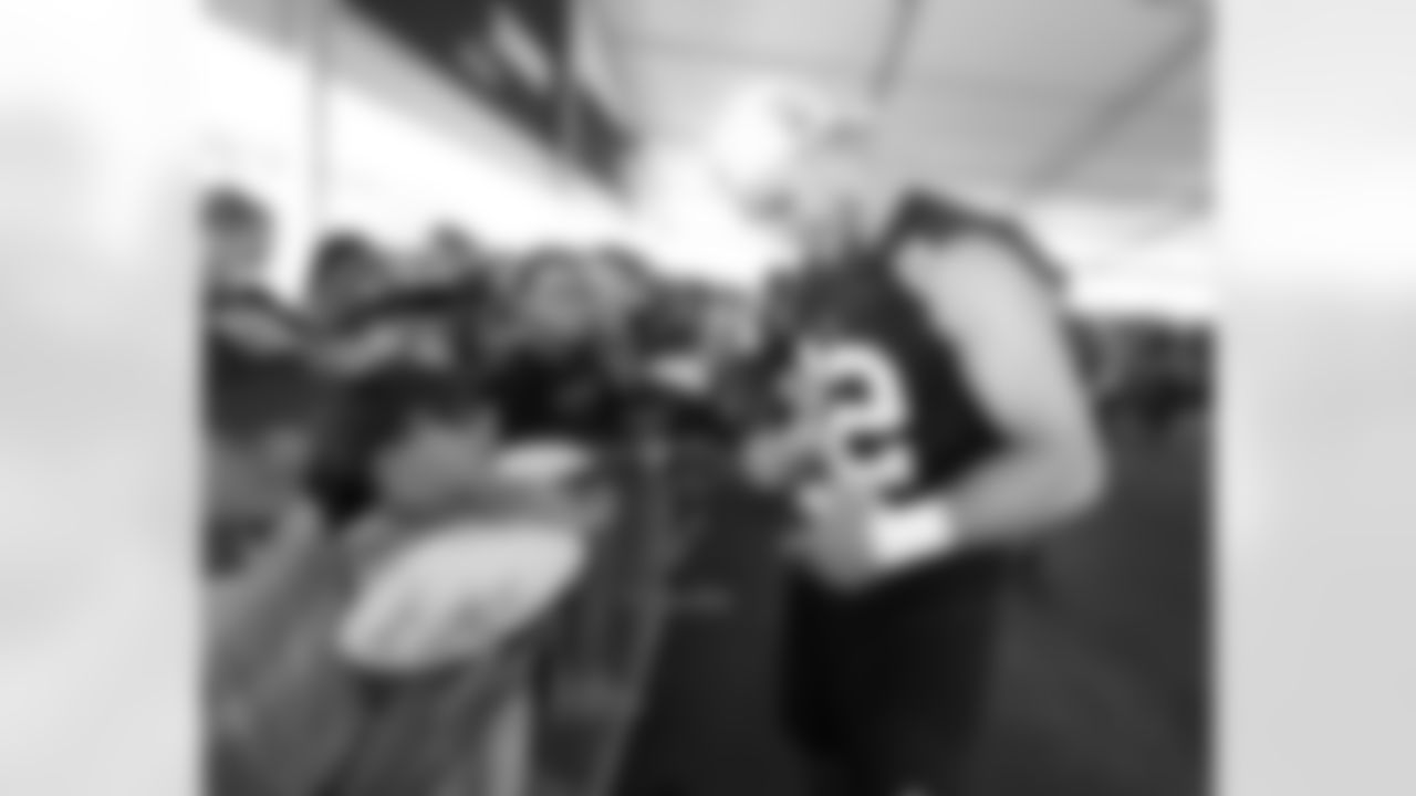 TE Daniel Bellinger (82)