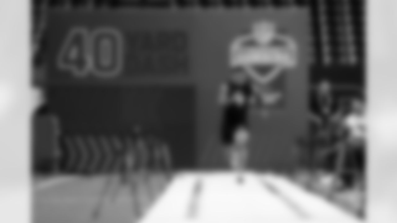 TCU linebacker Namdi Obiazor (18) runs the 40-yard dash during the 2026 NFL Scouting Combine on Thursday, February 26, 2026 in Indianapolis, Indiana. (Lauren Leigh Bacho/NFL)