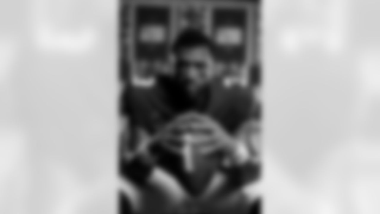 QB Russell Wilson (3)