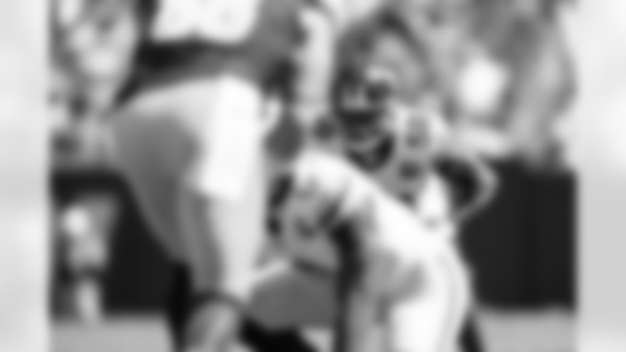 ILB Bobby Okereke (58)