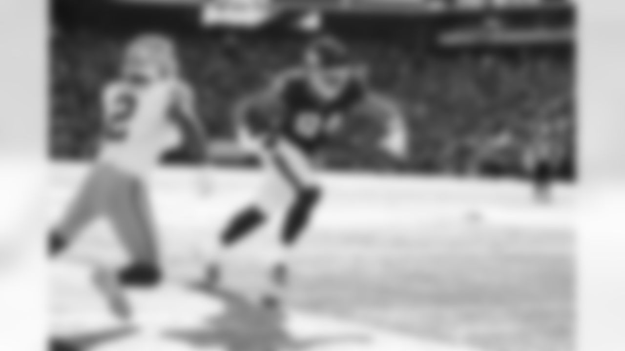 TE Theo Johnson (84)